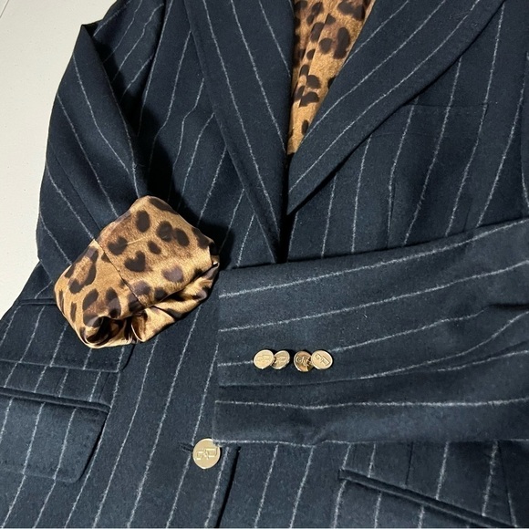 DOLCE & Gabbana Virgin Wool Pinstripe Blazer in Navy Blue w/Leopard Print Lining - Picture 6 of 15